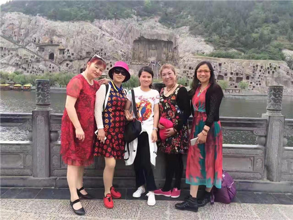 三五知己、姐妹情深
